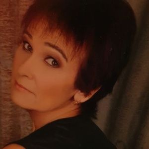 Meet your Posher, Charmaine